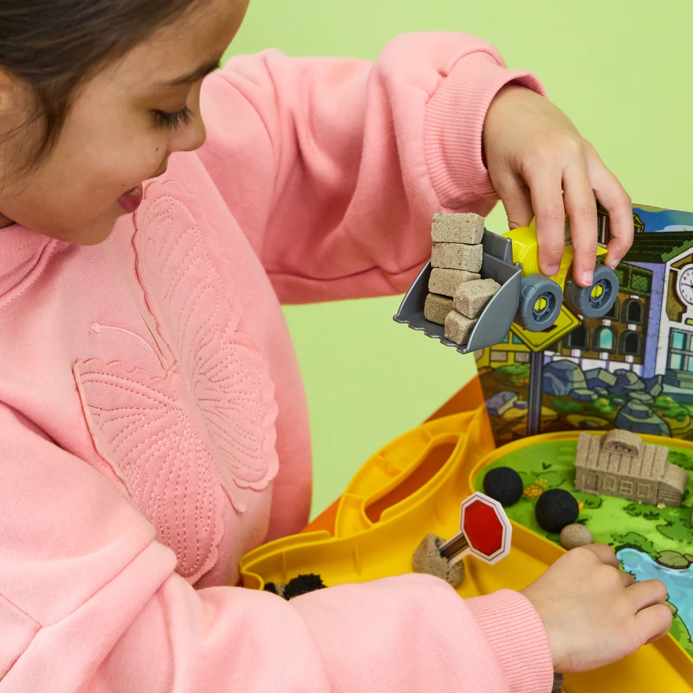 Piasek kinetyczny Plac Budowy Kinetic Sand 793g + priedai