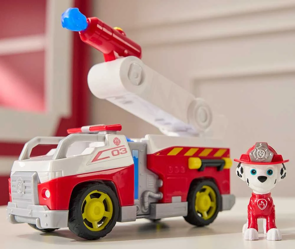 „Paw Patrol“ ugniagesių gelbėjimo automobilis su Maršalo gaisrinės mašinos figūrėle ir vandens raketomis