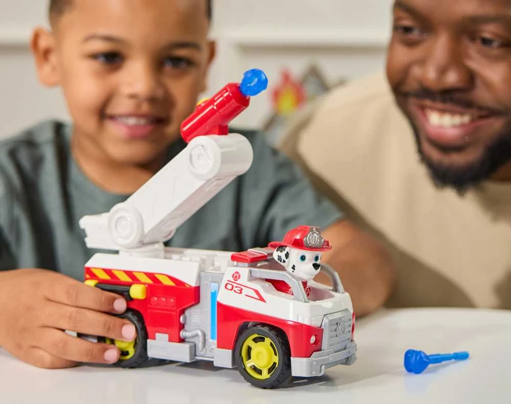 „Paw Patrol“ ugniagesių gelbėjimo automobilis su Maršalo gaisrinės mašinos figūrėle ir vandens raketomis