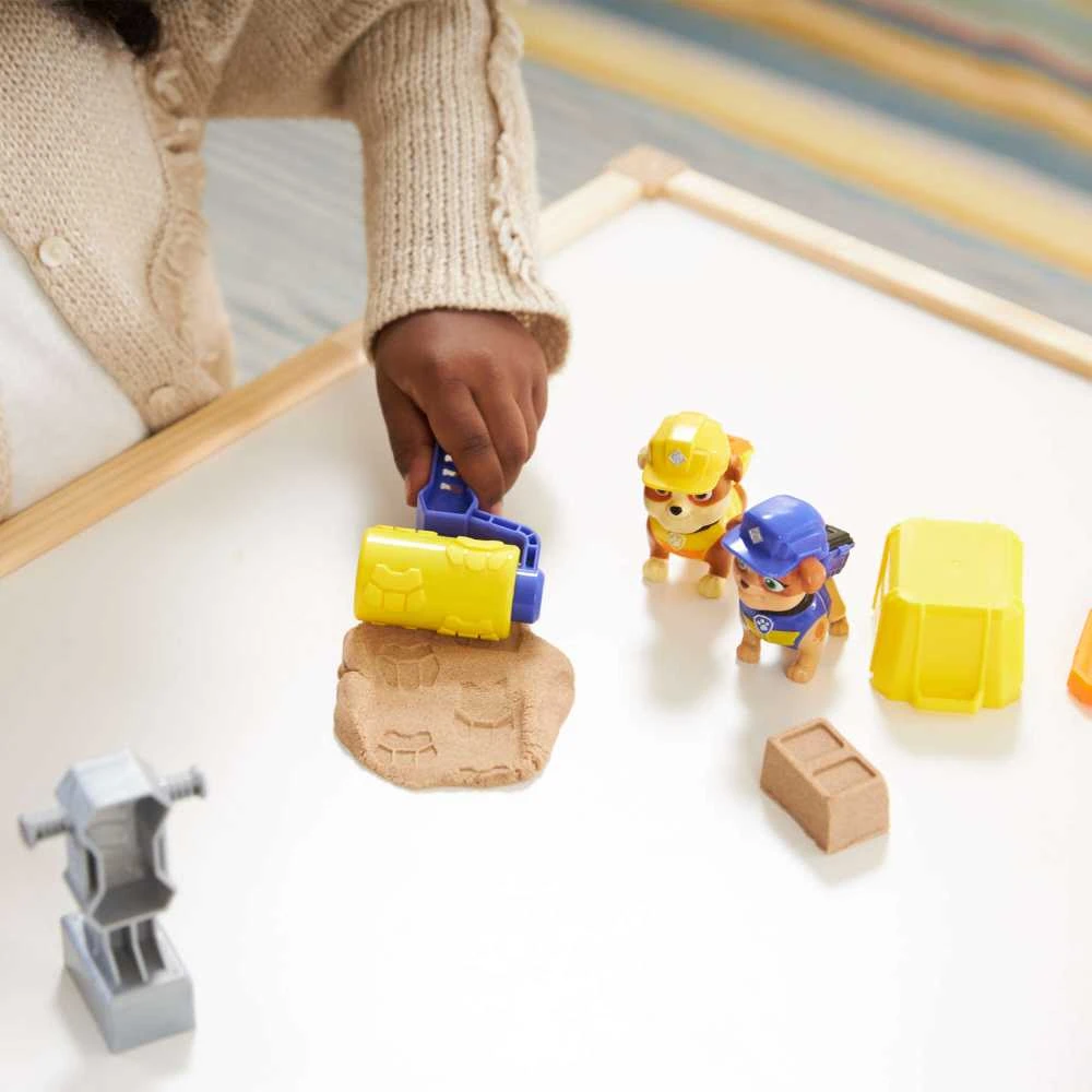 „Paw Patrol Rubble&Crew Building“ rinkinys „Ruble and Crew“ skalda ir jo įgula „Gruple and Mix“ + „Kinetic Sand“ + priedai