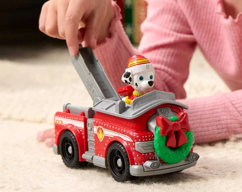 „Paw Patrol“ šventinė transporto priemonė su Marshallo ugniagesių automobilio figūrėle