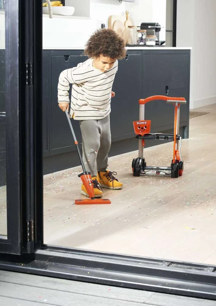 Rinkinys valymo vežimėlio šluota šluota Casdon Henry Little Helper