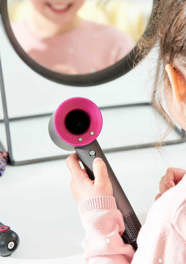 DYSON SUPERSONIC ir CORRALE žaislinis plaukų modeliavimo rinkinys