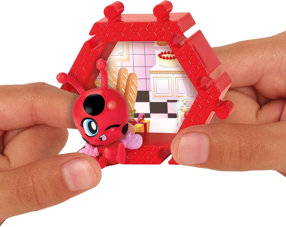 Rinkinys Miraculous Biedronka i Juodas Kot Shack Stack Surprise Mini Domek su Figurką Kwami i Akcesoriami