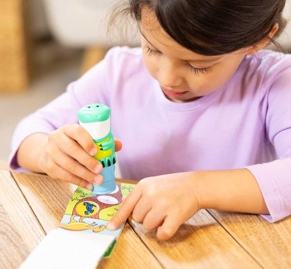 Papildymo rinkinys Sticker Wow Dinozaurai 200 lipdukų Melissa & Doug