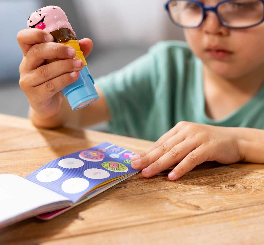 Papildomas rinkinys Sticker Wow Vienaragis 200 lipdukų Melissa & Doug