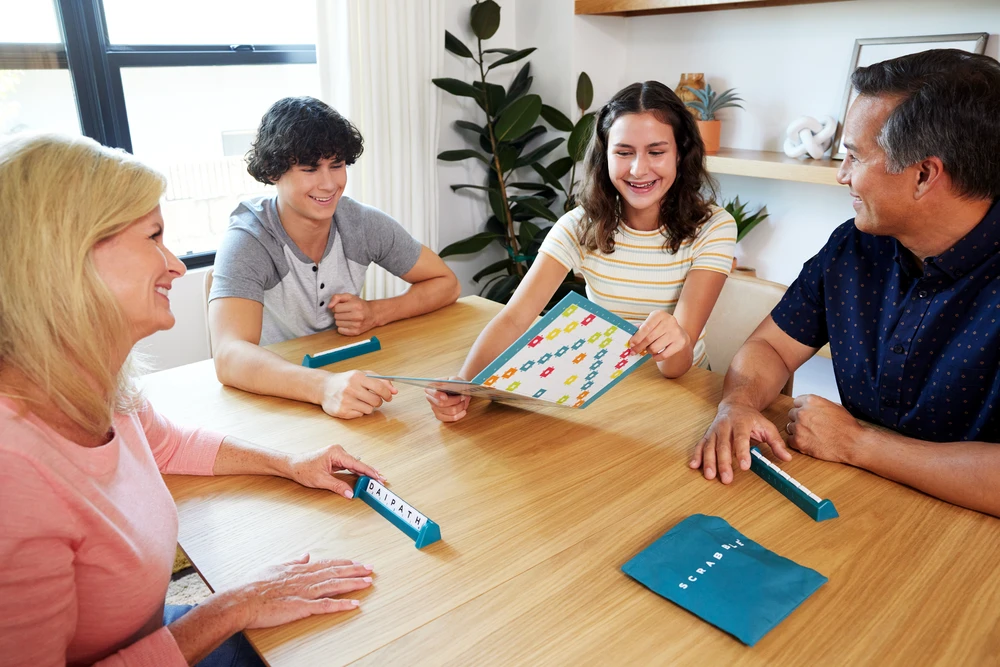 Mattel Žodžių Žaidimas Scrabble (Lietuviška Leidimas) - Atgimimo Versija
