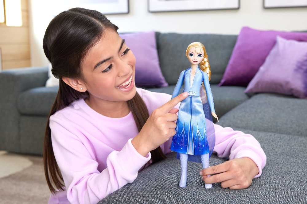 Mattel Disney Frozen Elsa dainuojanti lėlė "Aš noriu tikėti svajonėmis" JDX54