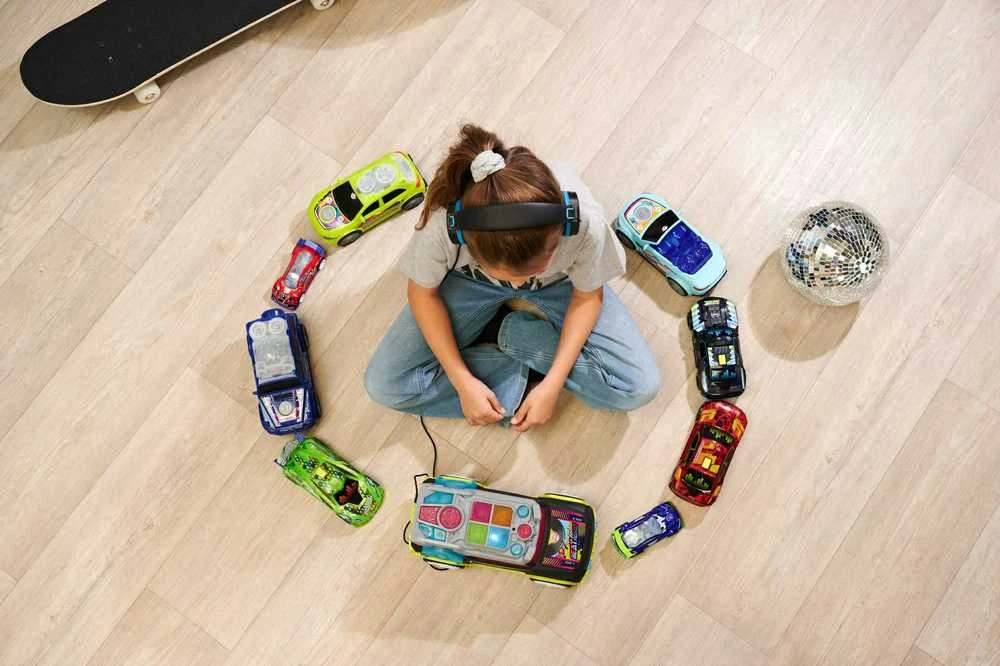 Dickie Automobilis Muzikinis besisukantis interaktyvusis Mercedes-Benz mėlynasis kabrioletas su šviesa ir garsu