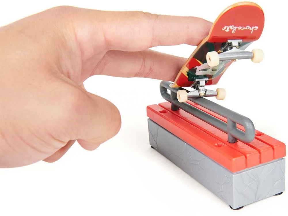 Fingerboard Rinkinys Riedlentė Z Przeszkodą 2pak Chocolate Grind Tech Deck