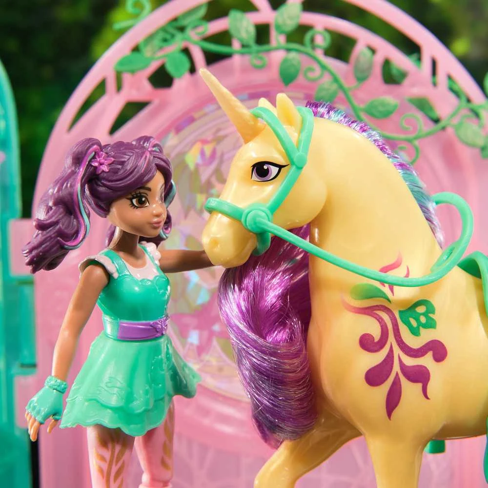 Spin Master Unicorn Academy Vienaragio akademija – Ava ir lapų prekystalio žaidimų rinkinys – (6072051)