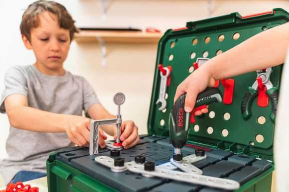 Klein Profesinis stalo dirbtuvės su Bosch elektriniu suktuvu