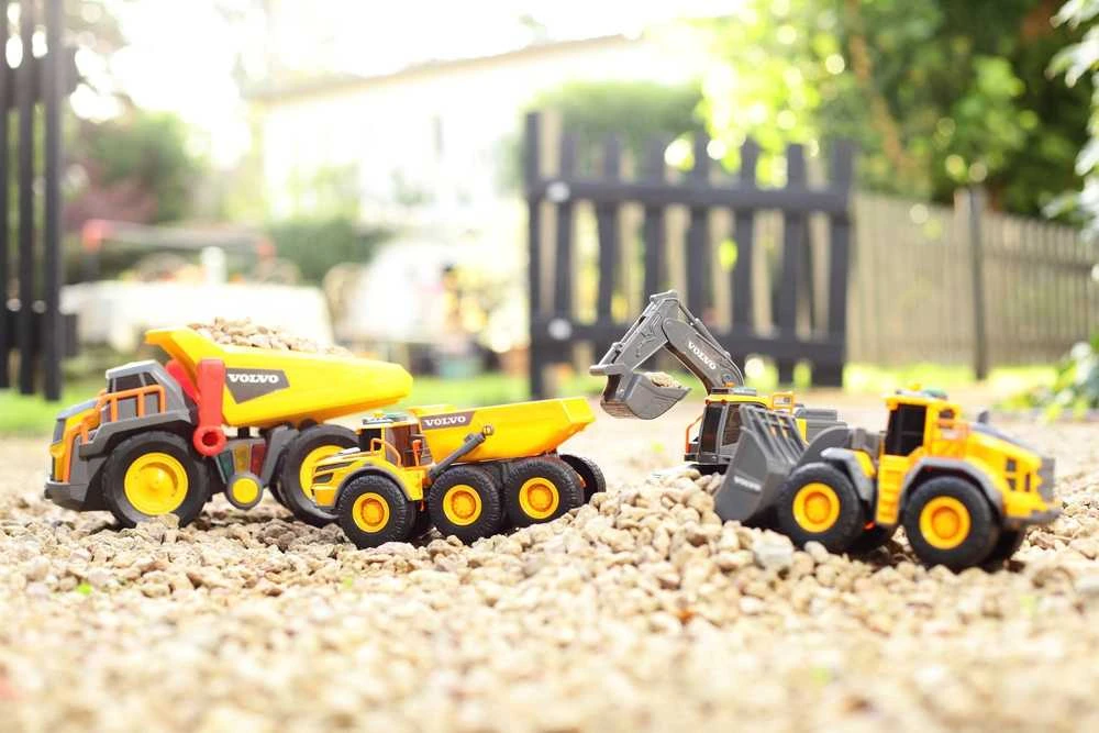 „Dickie Construction Volvo Tipper“ 30 cm