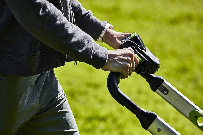 Greenworks akumuliatorinė savaeigė vejapjovė GD60LM51SP - 2514307 (be akumuliatoriaus ir kroviklio)