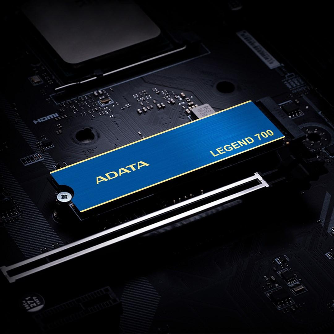 ADATA | LEGEND 700 | 512 GB | SSD form factor M.2 2280 | Solid-state drive sąsaja PCIe Gen3x4 | Skaitymo greitis 2000 MB/s | Rašymo greitis 1600 MB/s