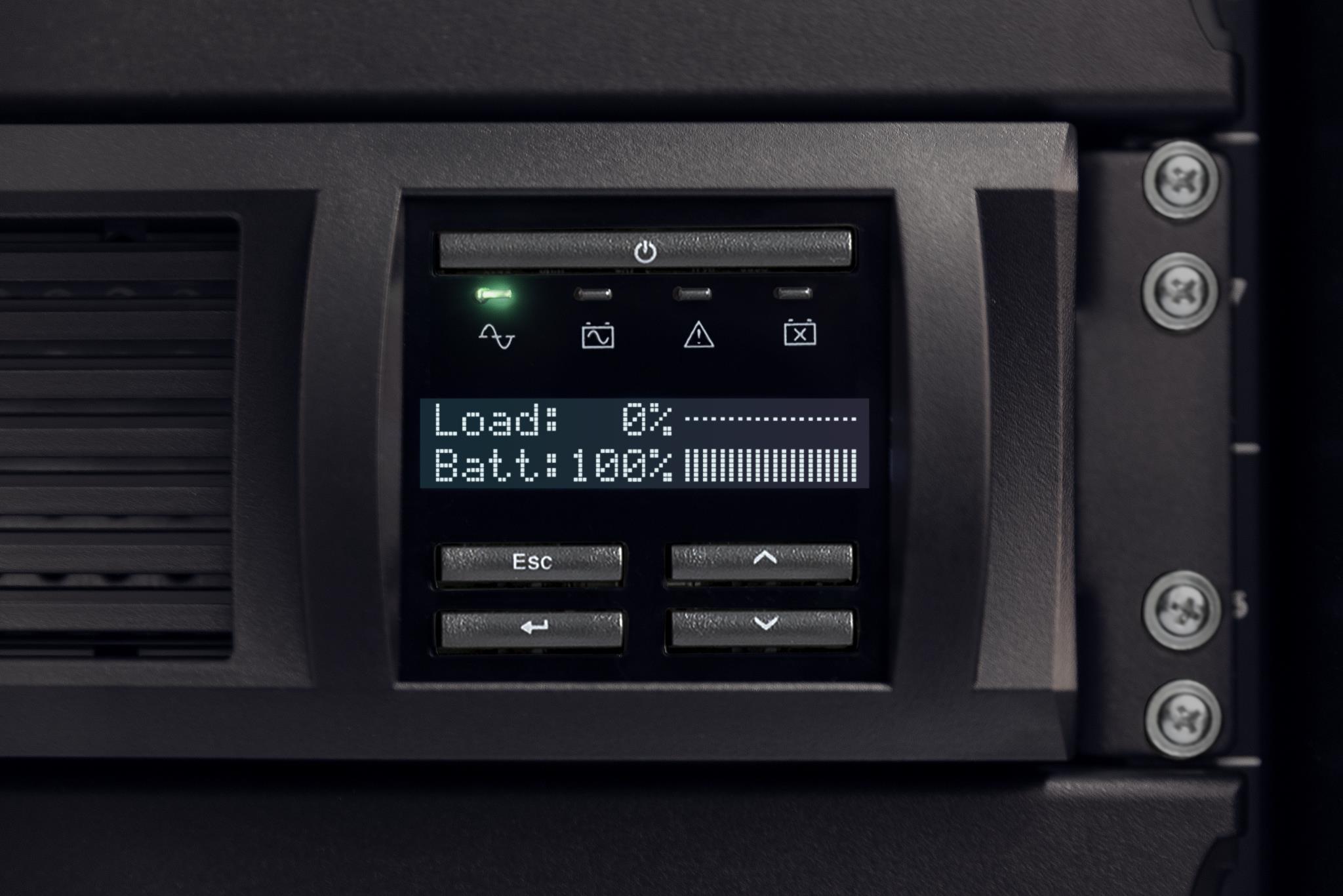 APC Smart-UPS 1500VA LCD RM 2U 230V su SmartConnect