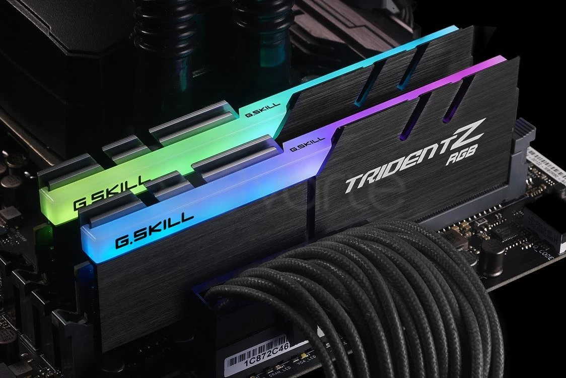 RAM G.Skill | Trident Z RGB | 32 Kit (16GBx2) GB | DDR4 | 3200 MHz | PC/serveris | Registered No | ECC No