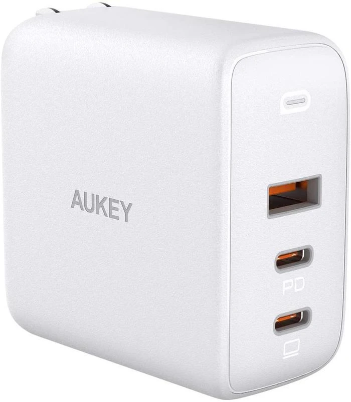 Aukey 90W įkroviklis su trimis jungtimis