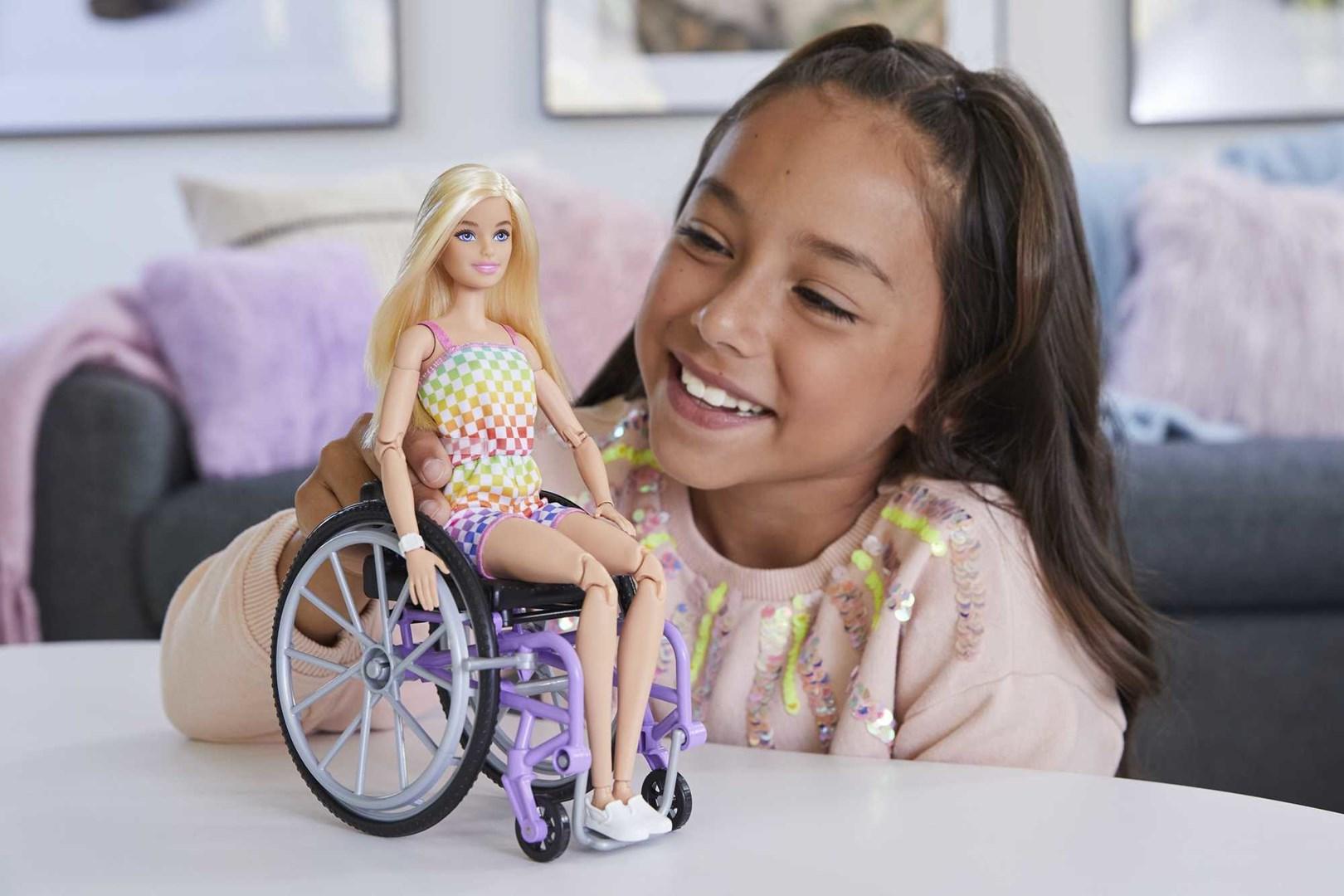 Barbie Mattel Barbė madistė neįgaliojo vežimėlyje šviesiais plaukais