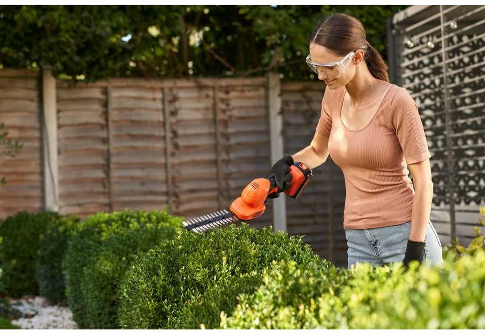 Akumuliatorinės gyvatvorių žirklės Black & Decker 5035048736913