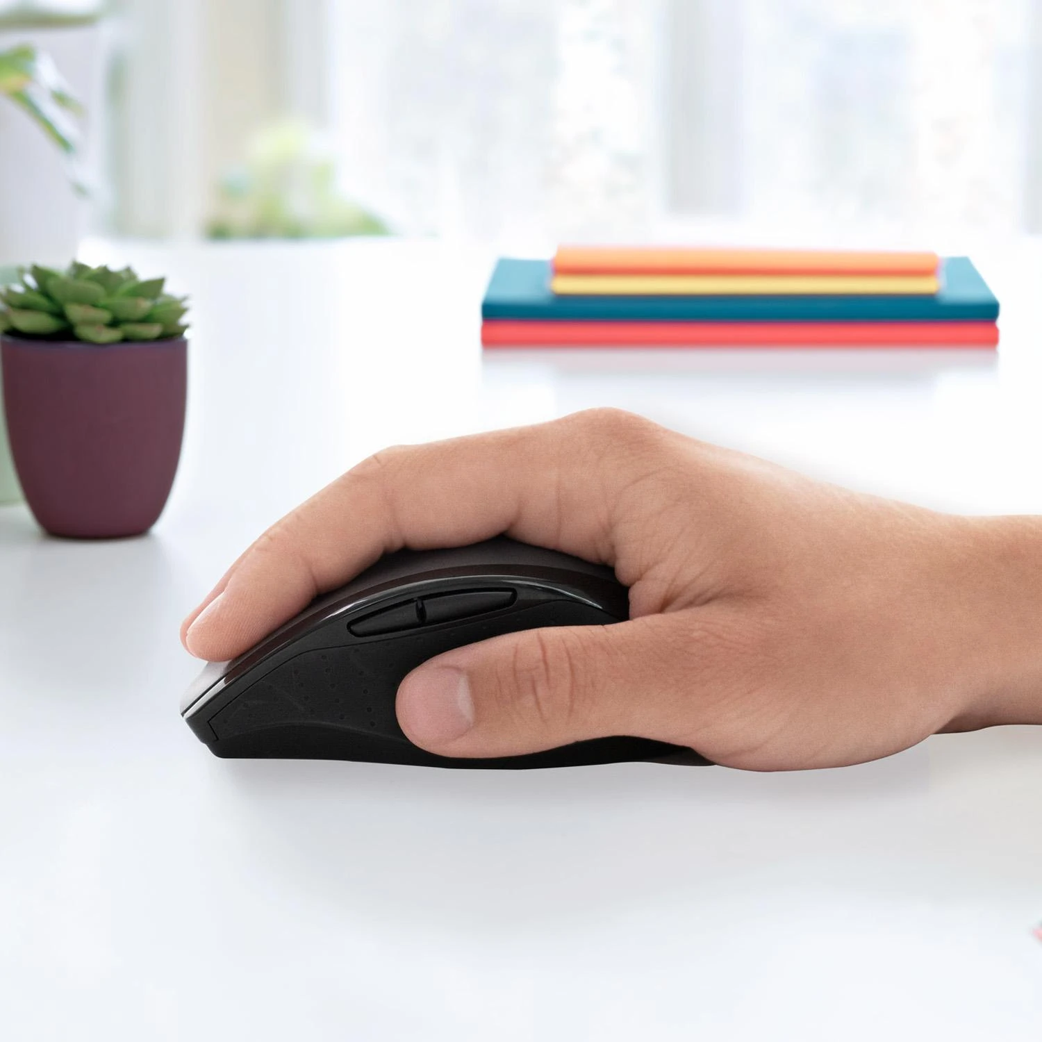 Belaidė pelė Logitech M705