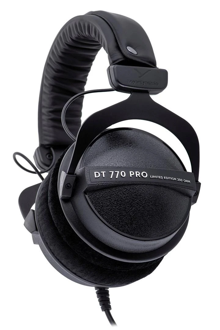 Beyerdynamic DT 770 PRO 250 OHM Juodas Limited Edition - closed studio ausinės