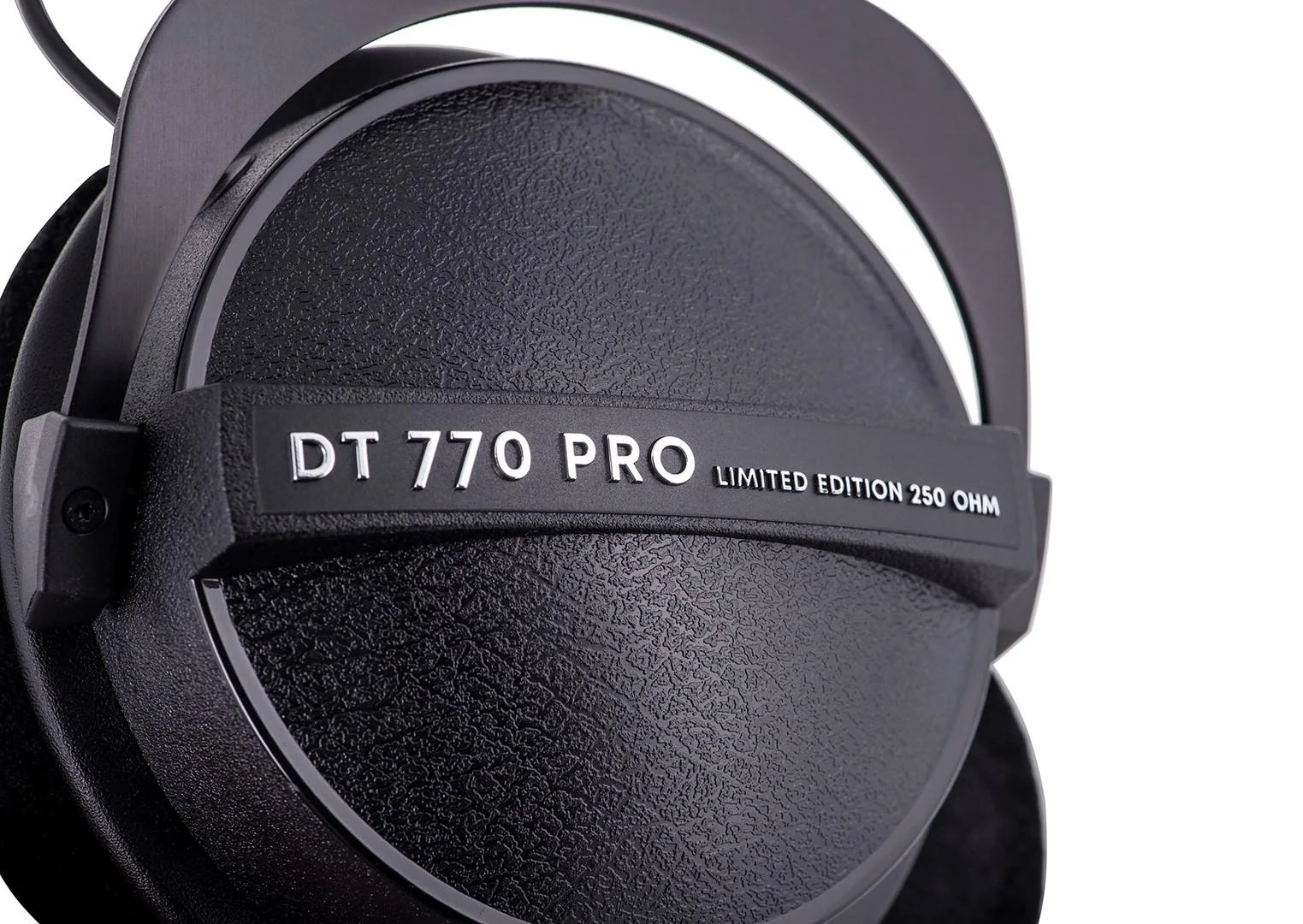 Beyerdynamic DT 770 PRO 250 OHM Juodas Limited Edition - closed studio ausinės