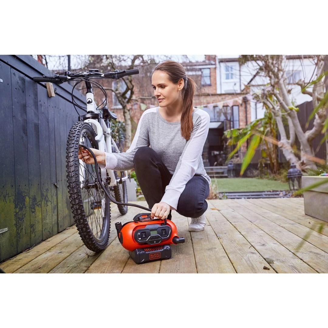 Black & Decker Oro kompresorius Juodas & Decker - BDCINF18N-QS | 12V/230V