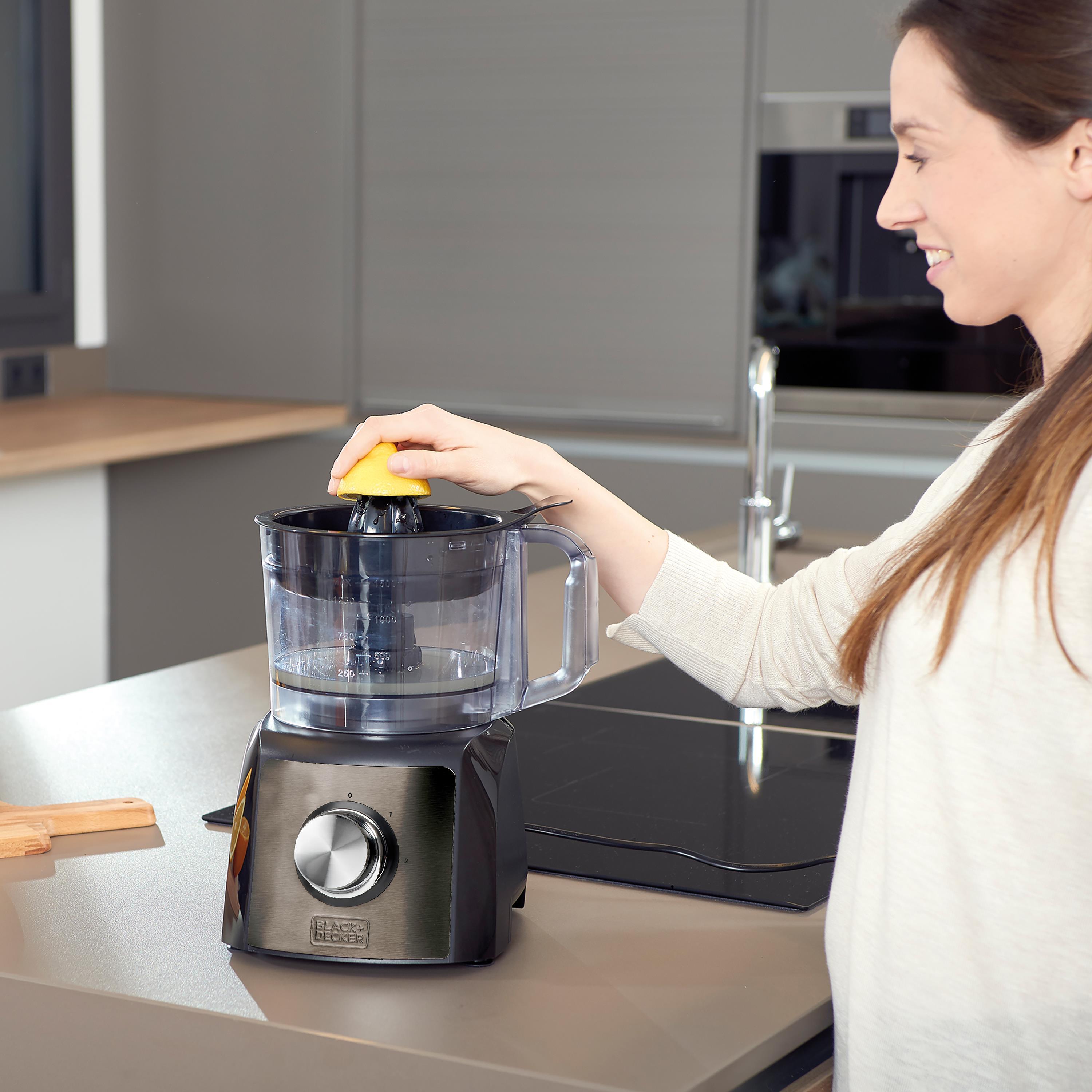 Virtuvinis kombainas Black & Decker juodas+decker Food processor Juodas & Decker BXFPA1200E (1200W)