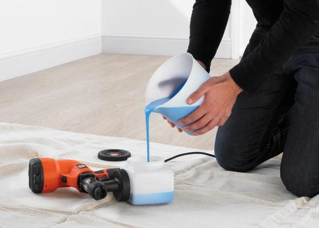Black & Decker Juodas + DECKER DAŽAI / PURŠKIMO pistoletas 400W