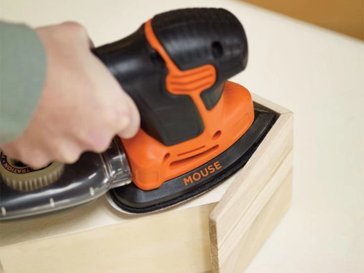 Black & Decker ekscentrinis daugiafunkcis šlifuoklis 120W KA2500K
