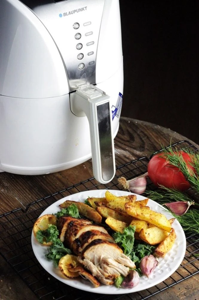 Gruzdintuvė Blaupunkt AFD601 fryer Single 4 L Stand-alone 1500 W Deep fryer Baltas