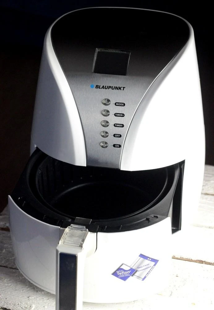 Gruzdintuvė Blaupunkt AFD601 fryer Single 4 L Stand-alone 1500 W Deep fryer Baltas