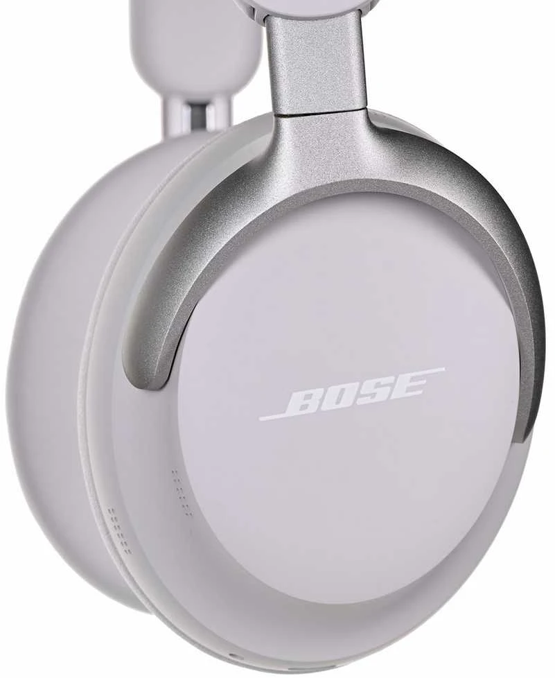 Bose QuietComfort Ultra ausinių kaušelis iš arti