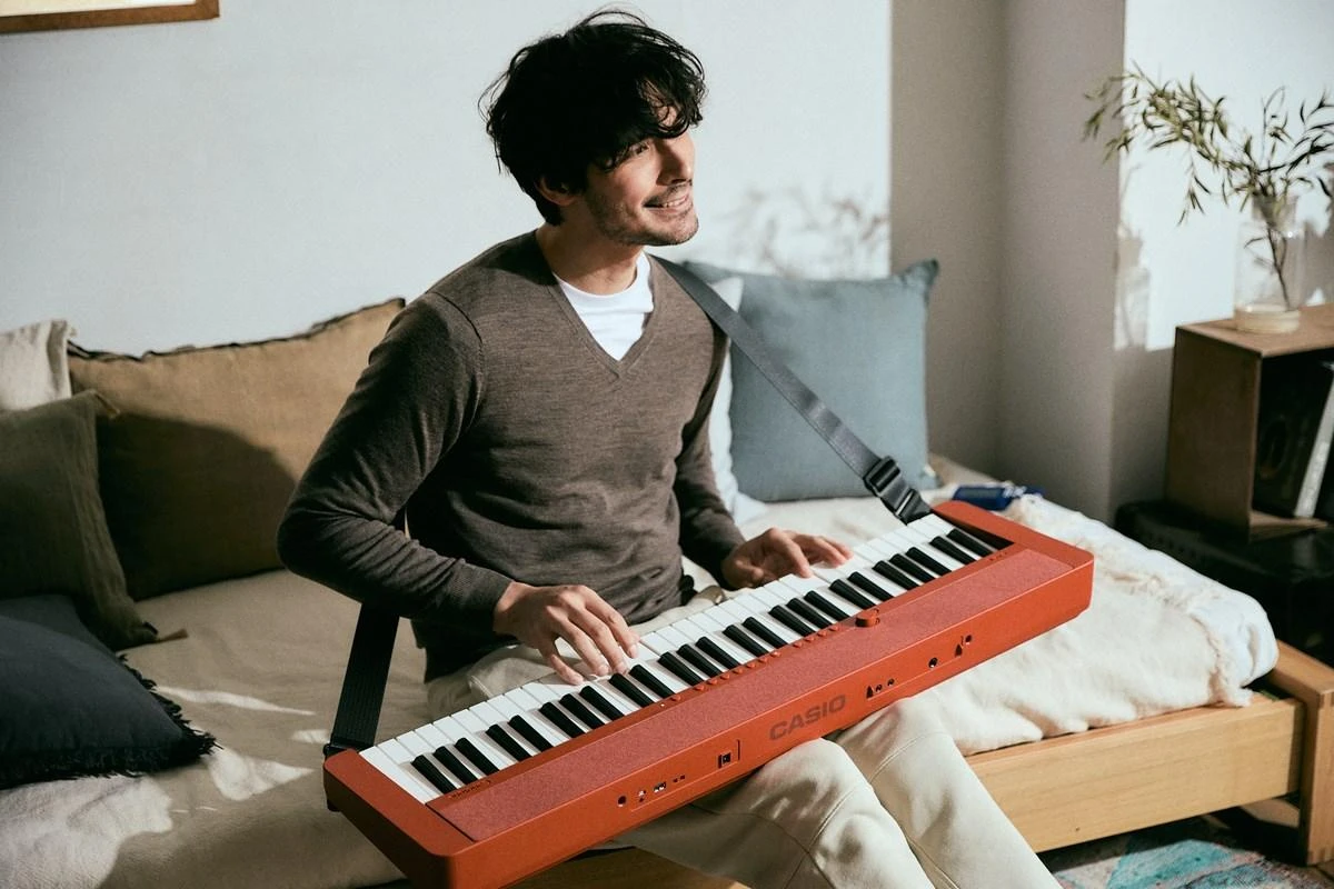Sintezatorius Casio CT-S1, raudonas