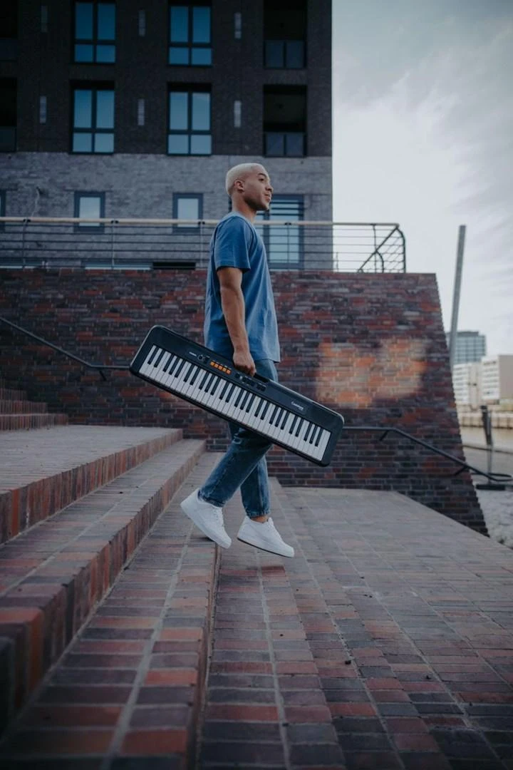 Sintezatorius Casio CT-S100 su akompan.