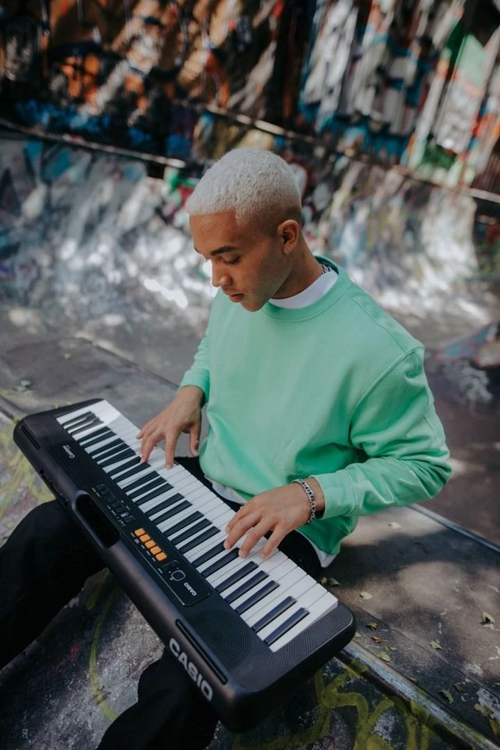 Sintezatorius Casio CT-S100 su akompan.