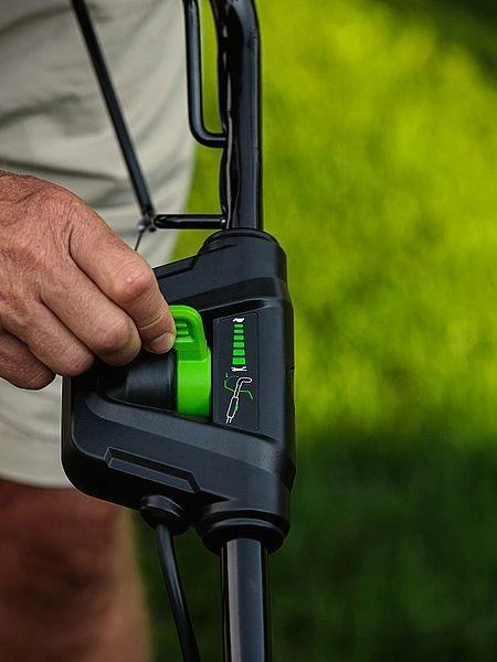 Akumuliatorinė savaeigė vejapjovė Greenworks GD40LM46SP (be akumuliatoriaus ir kroviklio)