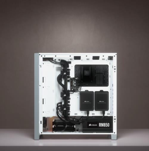 Korpusas Corsair iCUE 4000X RGB, tempered glass, baltas