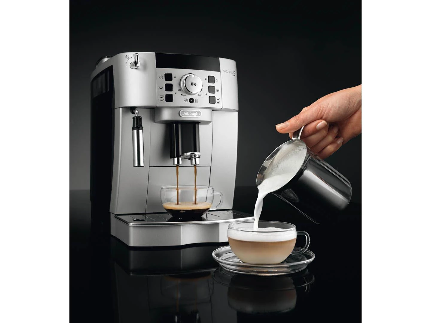 Kavos aparatas DeLonghi ECAM22.110.SB
