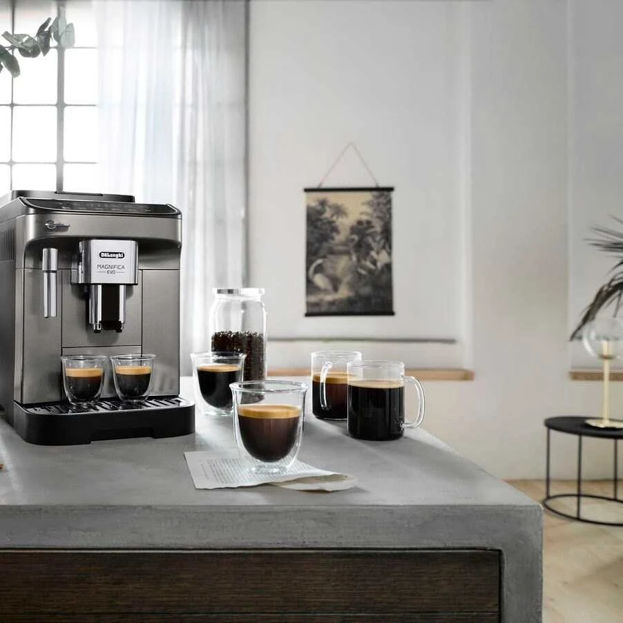 Kavos aparatas Delonghi | | ECAM 290.42.TB Magnifica Evo | Slėgis 15 bar | Su pieno plakikliu | Automatinis | 1450 W | Sidabrinis/Juodas
