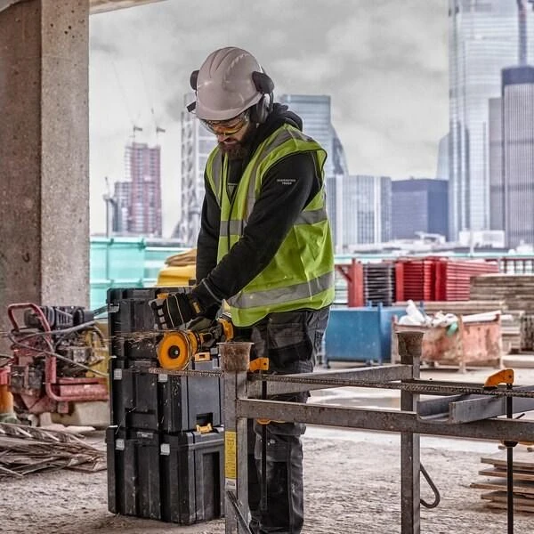 Kampinis šlifuoklis DeWalt DCG418NT-XJ FlexVolt; 54 V (be akumuliatoriaus ir pakrovėjo)