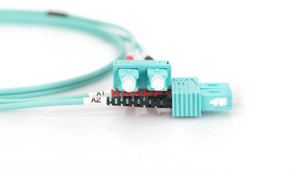 Assmann Electronic „Assmann“ elektroninis DIGITUS šviesolaidinis laidas nuo SC iki SC daugiamodis 50/125 m dvipusis ilgis, 3 m, klasė OM3
