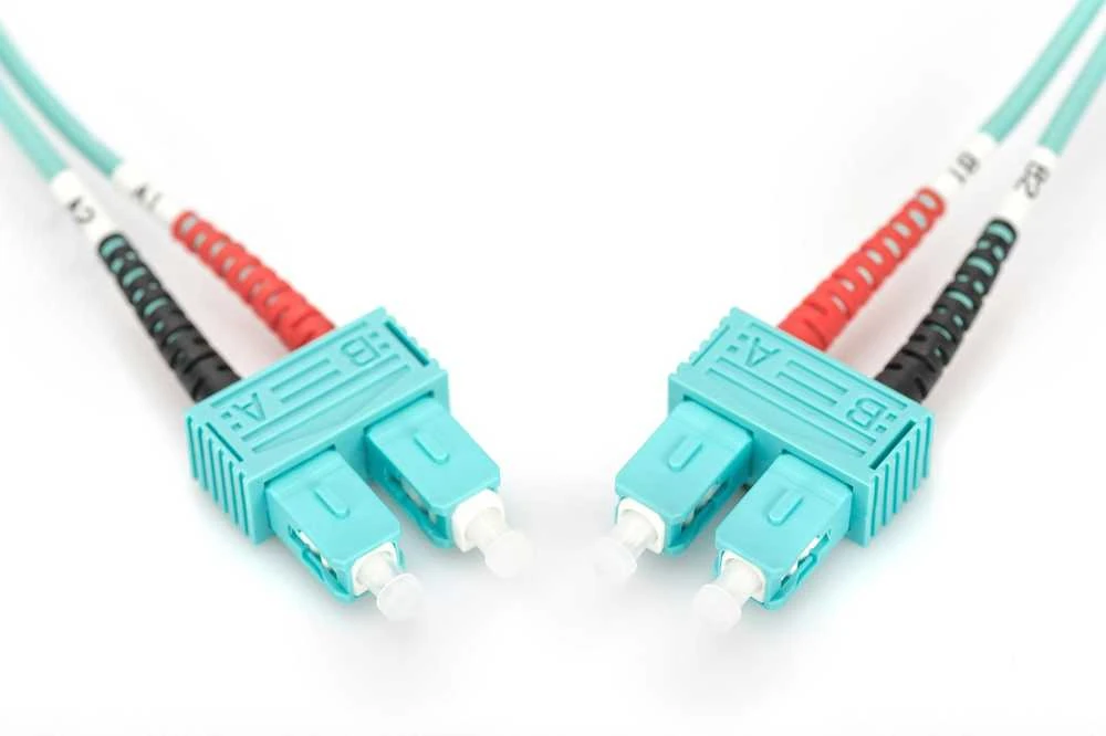 Assmann Electronic „Assmann“ elektroninis DIGITUS šviesolaidinis laidas nuo SC iki SC daugiamodis 50/125 m dvipusis ilgis, 3 m, klasė OM3
