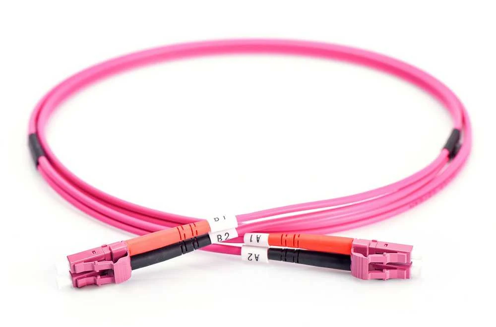 Assmann Electronic DIGITUS šviesolaidinis pataisymo laidas LC į LC Multimode OM4 - 2m dvipusis spalvotas RAL4003 ilgis 2m