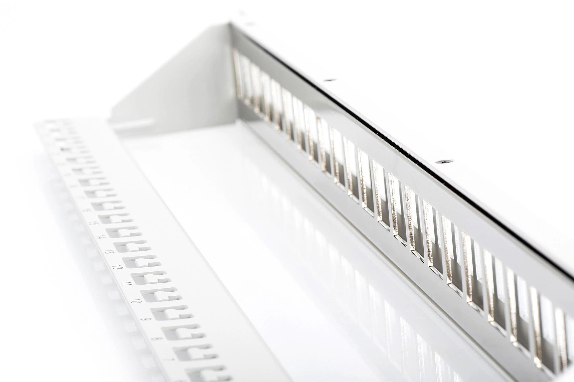 DIGITUS Patchpanel 1HE 24 prievadų modulinis patchpanel pilkas