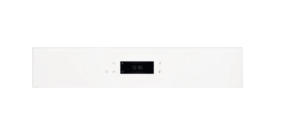 Įm. baltos spalvos orkaitė su pirolize Electrolux EOE8P39WV