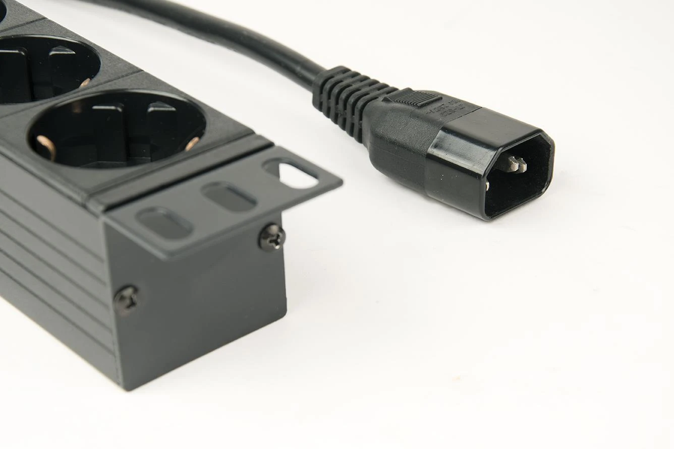 GEMBIRD PDU 8x Schuko 1U 10A 3m C14 Plug