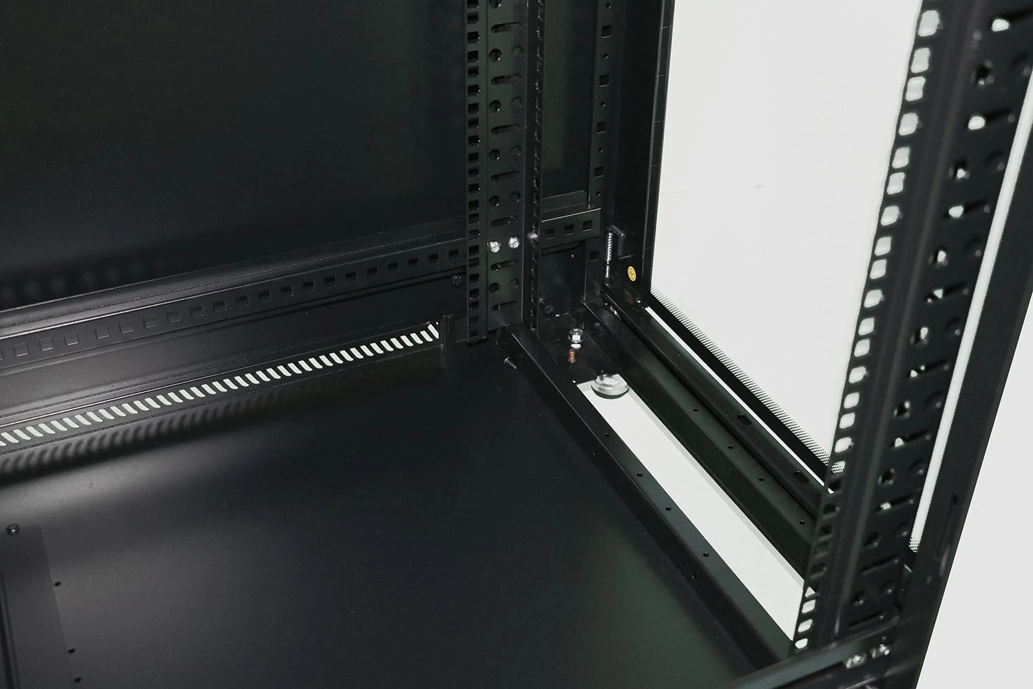 EXTRALINK 32U 600X600 stovima spintelė juodas