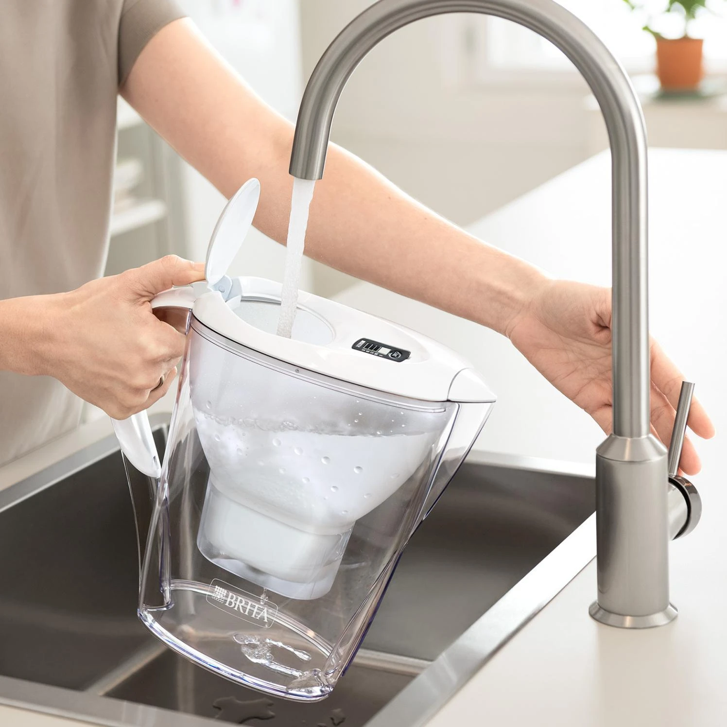 Vandens filtravimo ąsotis Brita Marella XL Baltas + 2 MX+Pure Performance filtrai